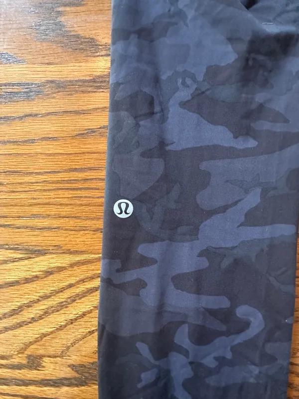 Camo Cropped Lululemon Leggings 6  - Image 3