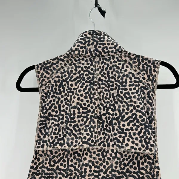 Lululemon Pack-It Vest Ace Spot Grain Black Full Zip active wear cheetah size 6 - Image 7