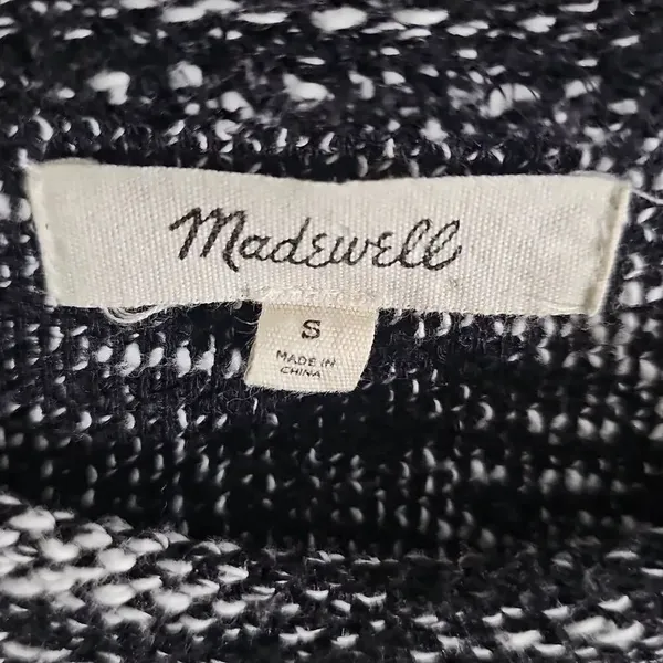 Madewell Black and White Sweater, Size Small, Buttons down one shoulder. - Image 4