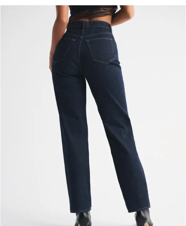 Abercrombie Curve Love Ultra Straight High-Rise Short - Image 3