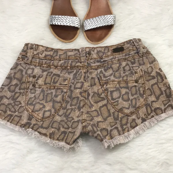 1st Kiss Distressed Animal Print Shorts - Image 2