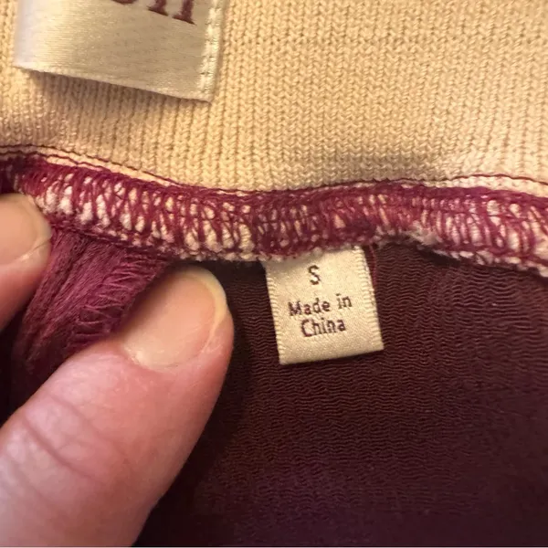 LITTLE MOON‎ | ARITZIA Satin Sweatpants Red - Image 5
