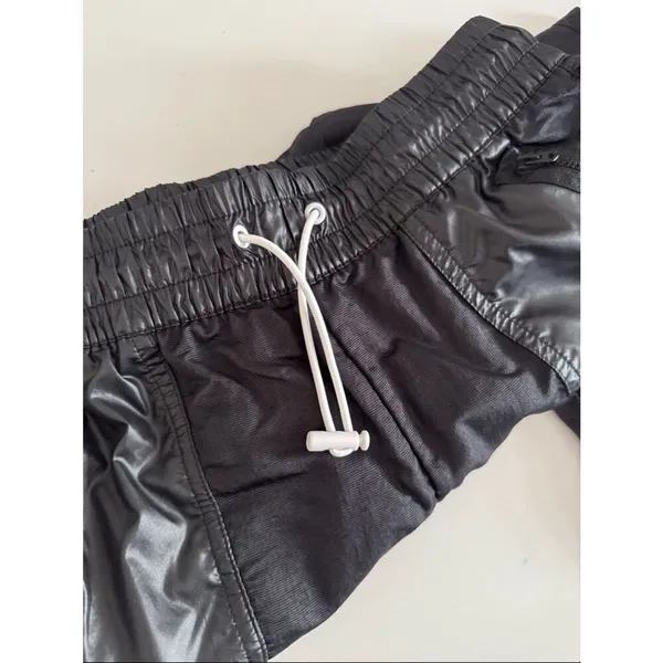 NIKE Sportswear Black Elastic Drawstring Waist Rebel cargo pants EUC - Image 6