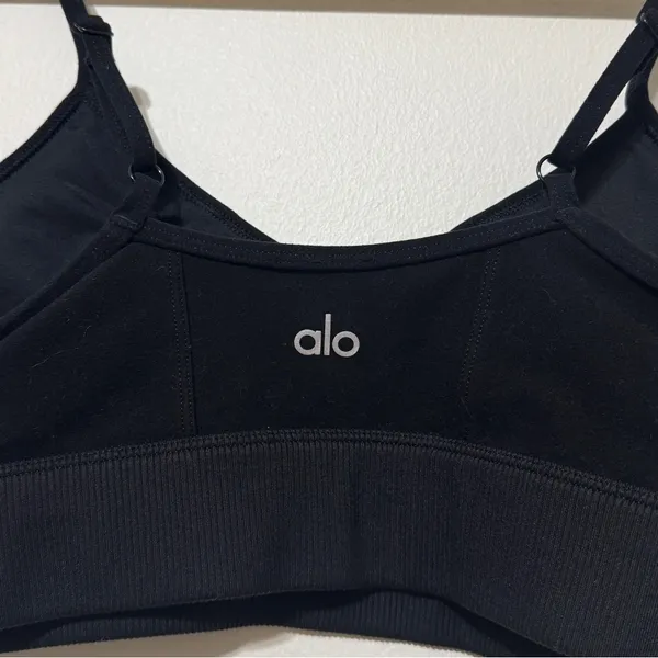 NEW ALO Yoga Alosoft Head Start Bra Size Medium Black NWOT - Image 7