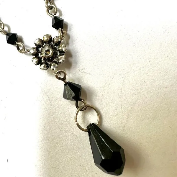Black beaded drop pendant necklace - Image 7