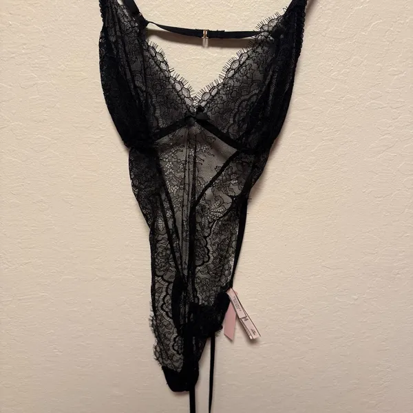 NWT: Victoria's Secret Black Lace Lingerie - Image 2