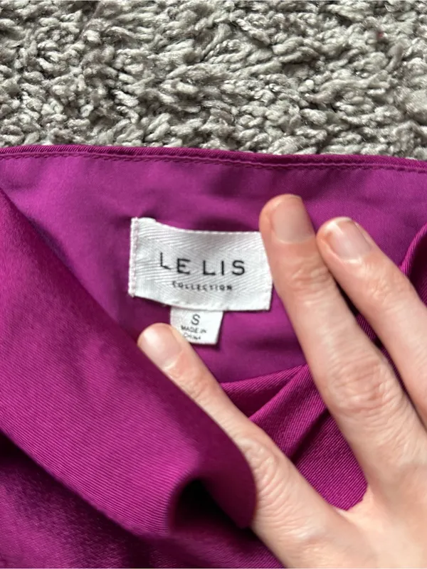 Le Lis Magenta Cowl Neck Cropped Tank - Image 3