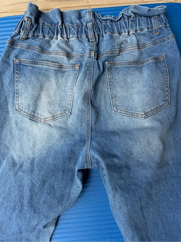Almost Famous women Faded Blue Relaxed Jeans - Image 4