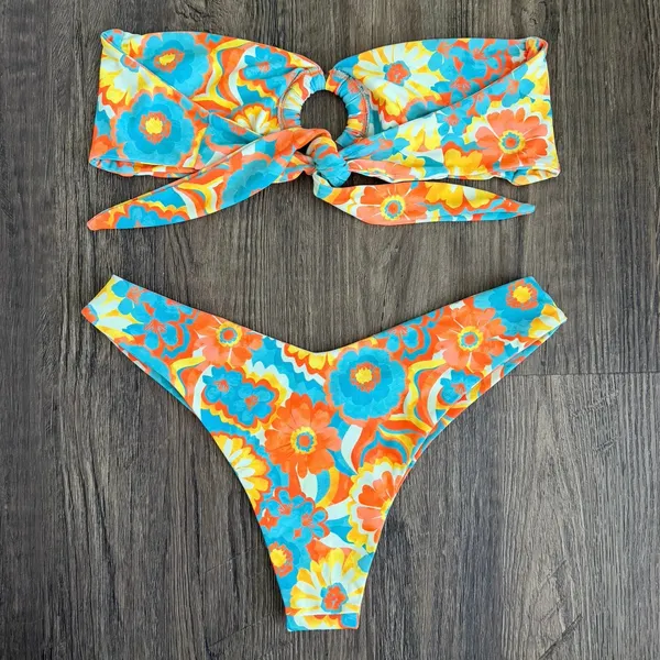 Kulani Kinis Miami Moon Bikini Set Size Medium - Image 5