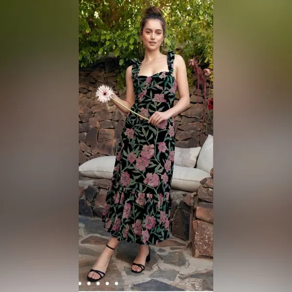 NWT Lulus Glorious Garden Black Floral Print Burnout Velvet Maxi Dress sz XS - Image 2