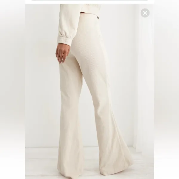 Aerie TWO PIECE SET Cream Women's velour Flare Pants & Jacket size small. - Image 2