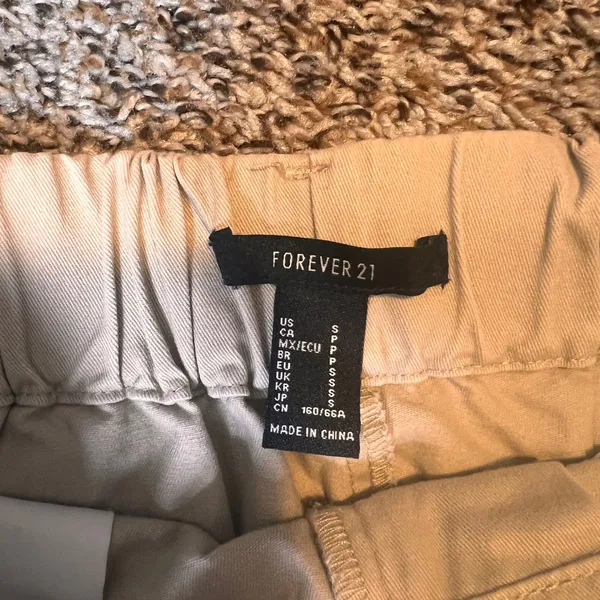Forever 21 Cargo Pants‎ Womens S Tan Crop Wide Leg Raw Hem Utility - Image 3
