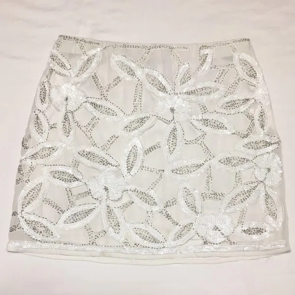 Verty • White Sequin Floral Skirt Large - Image 6