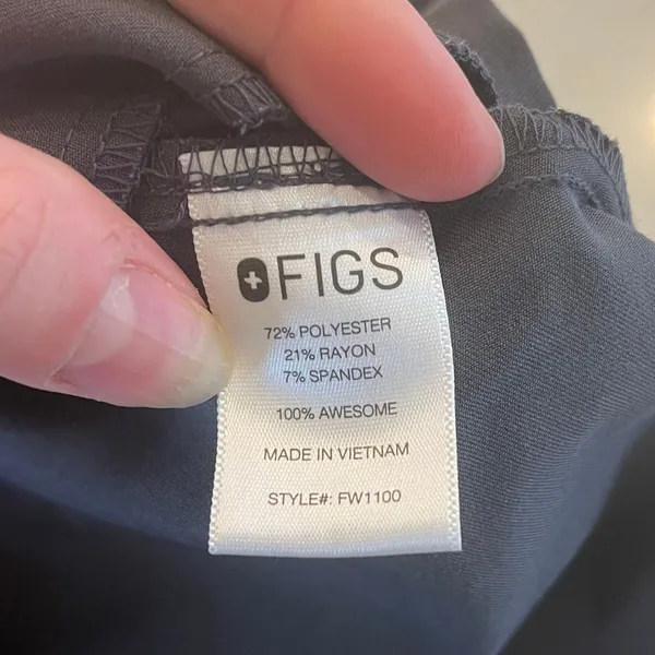 FIGS‎ Casma Three-Pocket Scrub Top in Charcoal size XS - Image 4