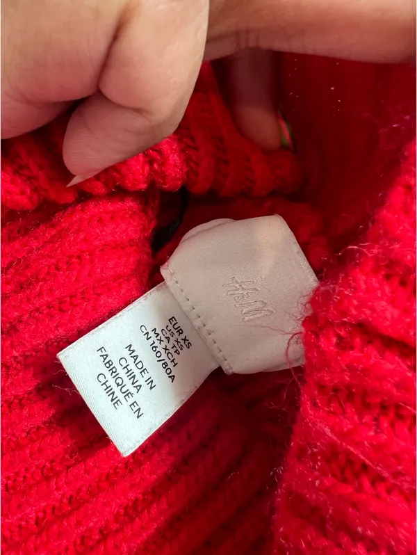 H&M Red Knitted Fitted Turtleneck Sweater - Image 3