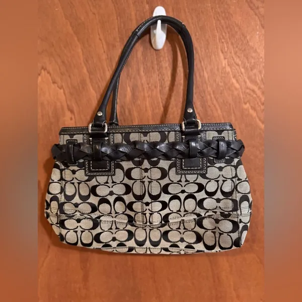 Coach Signature Hampton Black Handbag Tote - Image 3