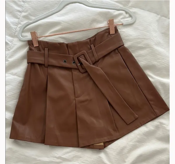 DO+BE faux leather shorts with belt - Image 3