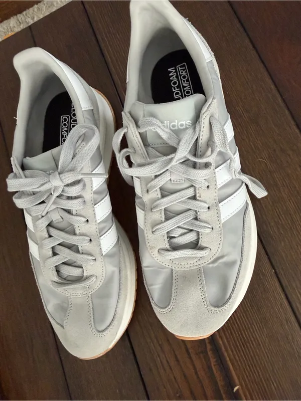 Title: adidas Women’s Run 70s 2.0 Sneakers Size 11 Light Gray Athletic Shoes - Image 11