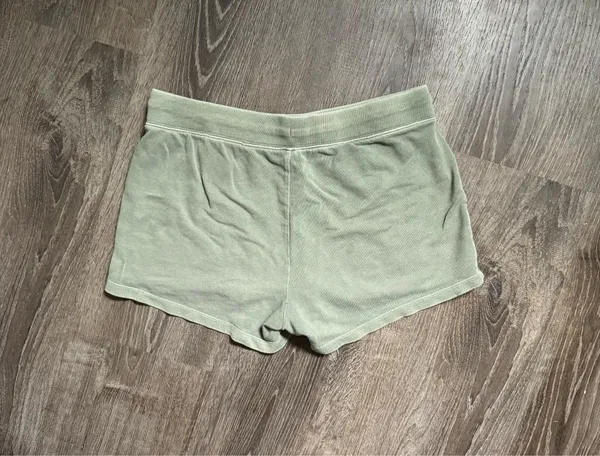 Old Navy Shorts - Image 2