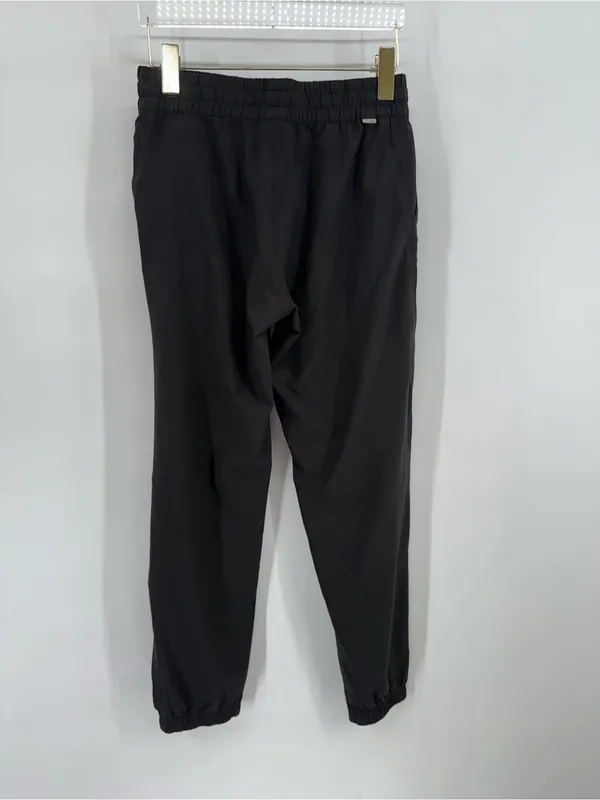 Vuori black pants size small - Image 2