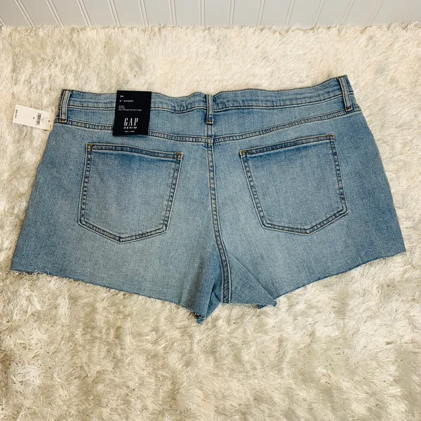 NWT Gap Stretch Light Wash Jean Shorts 3" Short Sz 34 - Image 2