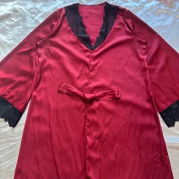 Satin Robe with Lace Trim Red Size M - Image 4