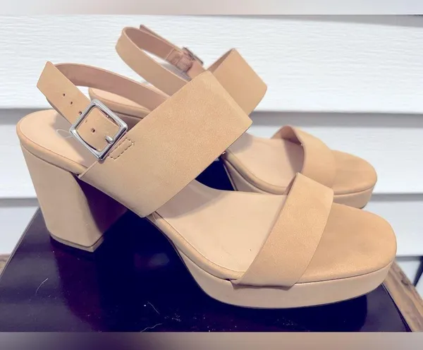 Light tan Block Heel Size 7.5 - Image 2