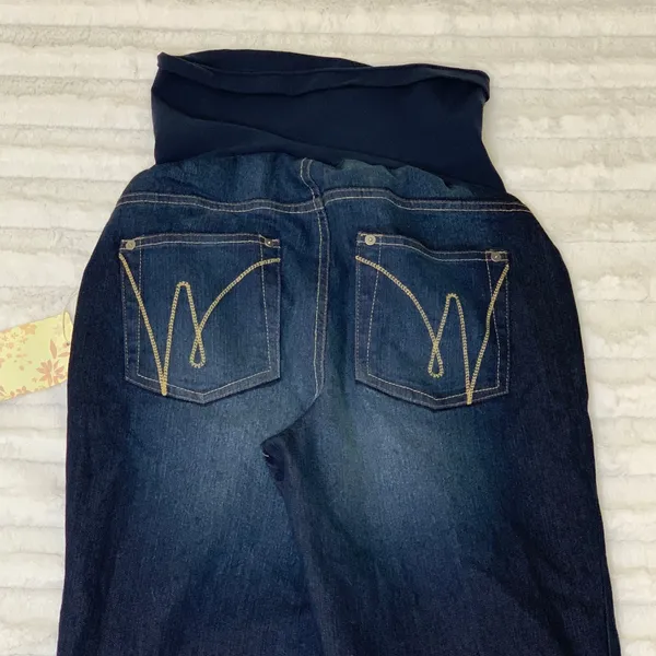 Motherhood Maternity NWT Oh Baby! by‎ Jean Crop - Image 3
