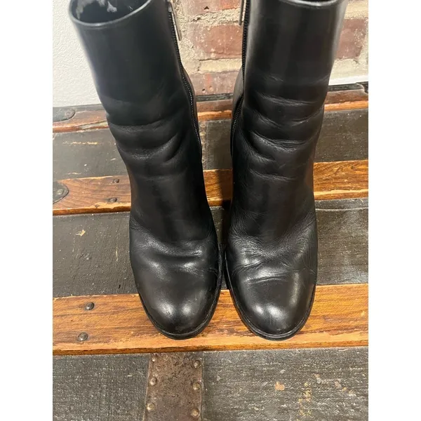 Marc Fisher Black Leather Round Toe Block Heel Ankle Boots Size 9 - Image 6