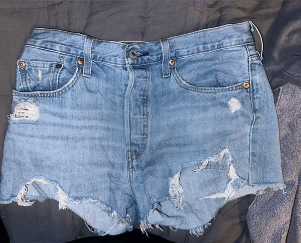 Levis 501 Shorts! - Image 2