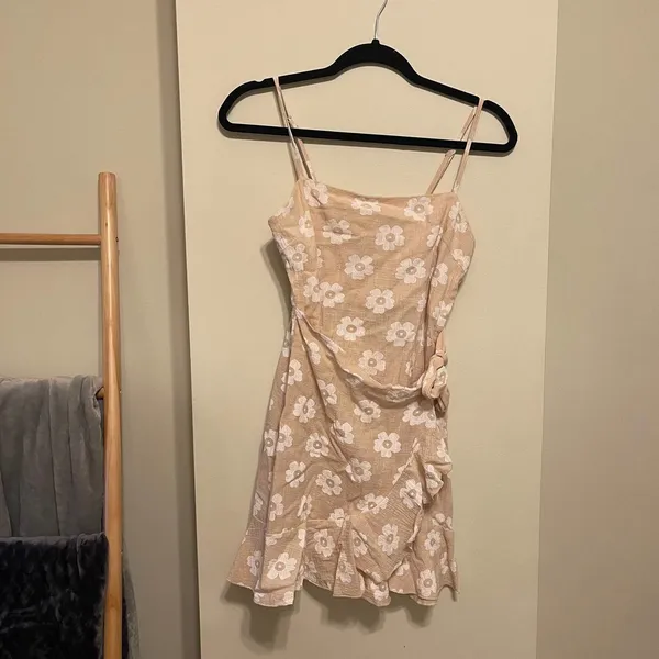 Princess Polly Cream and White Floral Wrap Mini Dress Size 6 - Image 7