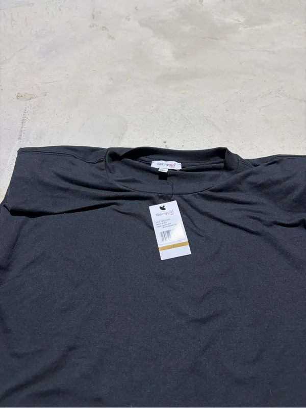 Skinnygirl NWT Black Shoulderpad top small - Image 5