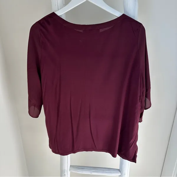 LOFT Deep Burgundy Short Sleeve Mixed Media Blouse Size Medium - Image 2