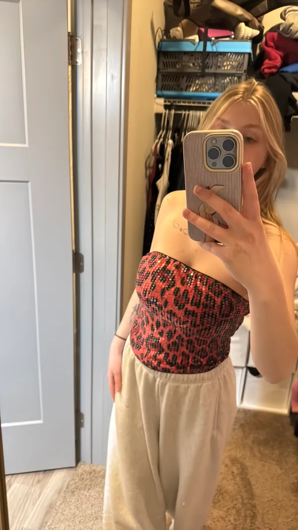Pink sequin going out top - Image 2