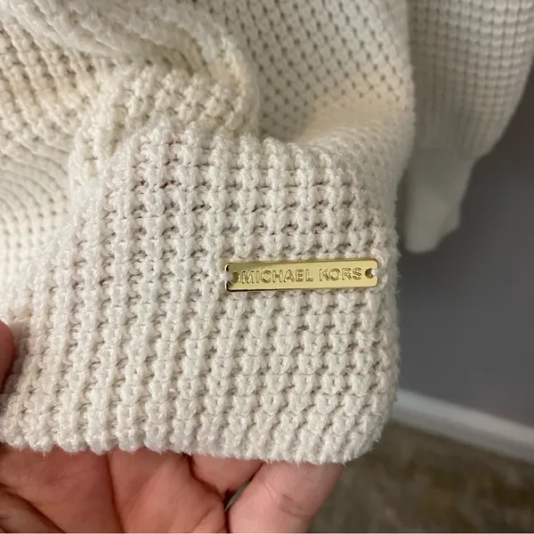 Michael Kors cowl neck oversized knit long sleeve sweater size large - Image 2