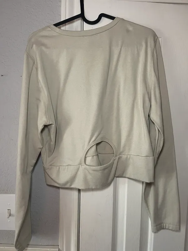 Old Navy Workout Top - Image 2