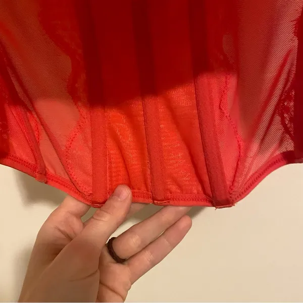 NWT Urban Outfitters Hot Pink Structured Corset Top size Large - Image 9