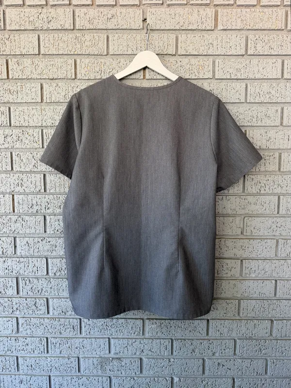 Figs Catarina One Pocket Scrub Top Graphite Grey Size Large - Image 5