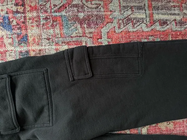 Aritzia TNA Sweatfleece Cozy Fleece Mega Fit Joggers Cargo Black - Image 3