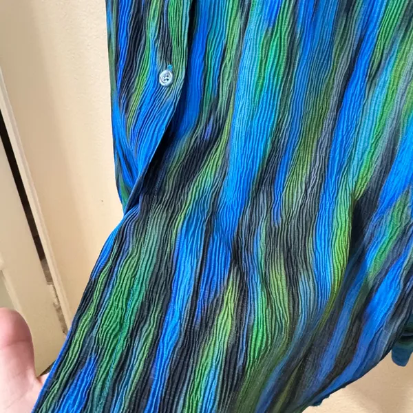 Vibrant Blue and Green Long Shirt Size M - Image 5