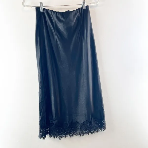 Sanctuary Evereve Satin Midi Slip Skirt with Lace Hem and Slit Black Small - Image 5