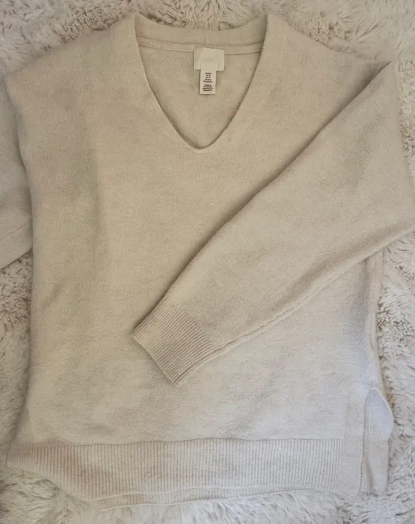 H&M V Neck Sweater - Image 2