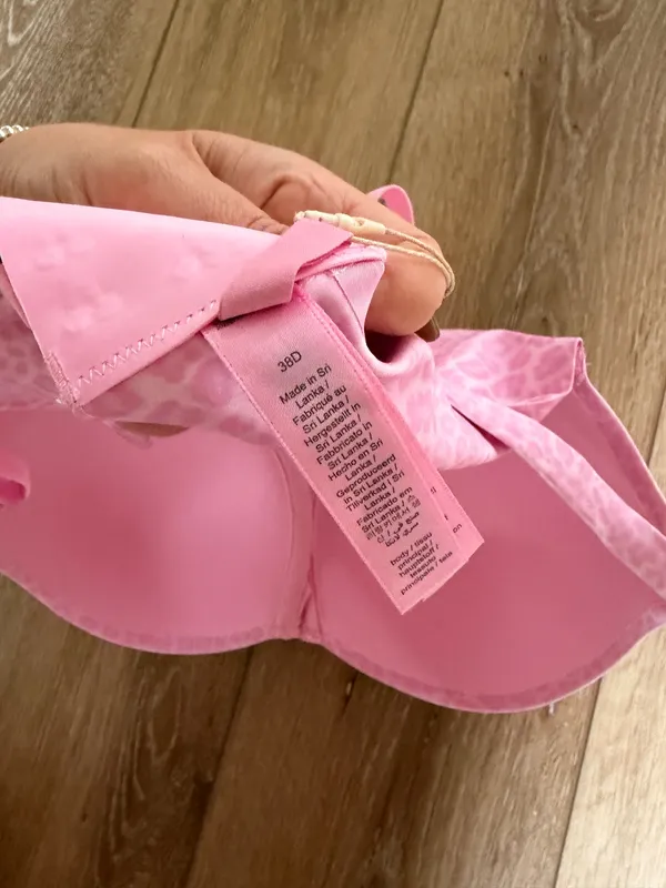 NWT skims ultimate push up plunge bra - Image 3