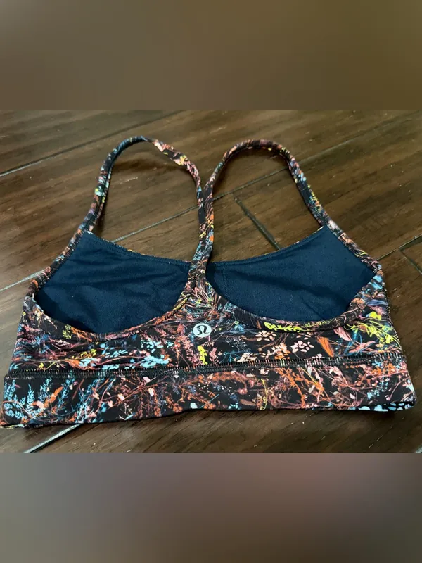 Lululemon Energy Flow Y Sports Bra 2 - Image 4