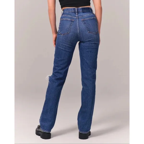 Abercrombie & Fitch The 90's Straight Ultra High Rise Jeans Ripped Knee Size 29 - Image 4