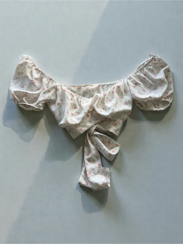 Altar'd State White Floral Tie-Back Puff Sleeve Crop‎ Top - Image 3