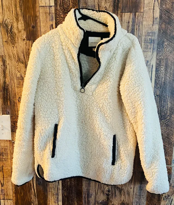 Thread & Supply Women's sherpa pullover sweater white size small - Image 2