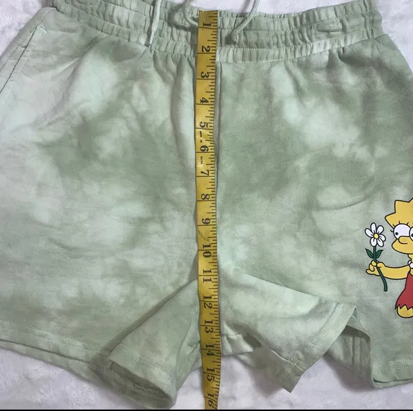 Lisa Simpson Sweatshirt/Shorts set size XS/S - Image 11