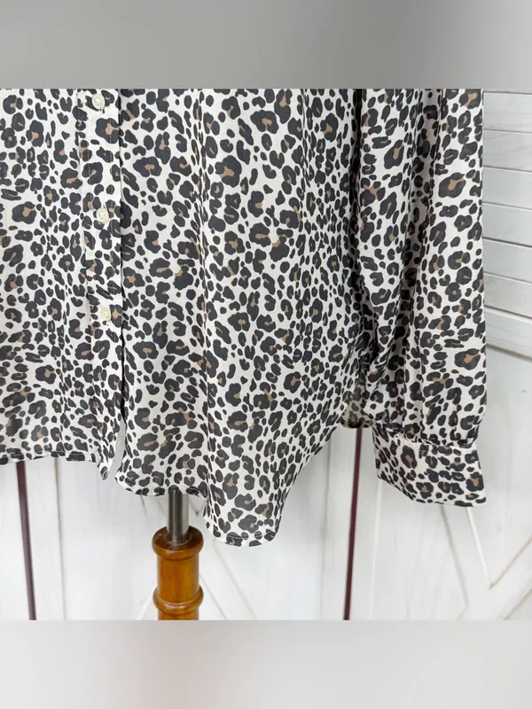 Loft Leopard Print Gathered Neck Button Up Blouse Cream Tan Large Long Sleeve - Image 6