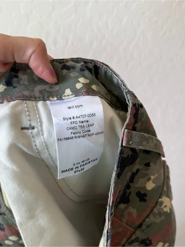 Levi’s ‘94 Baggy Camo Cargo Jean - Camo Tea Leaf - Image 9